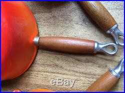 Genuine Le Creuset Orange Pan Set Cast Iron Saucepans With Wooden Display Rack