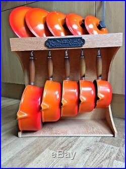 Genuine Le Creuset Orange Pan Set Cast Iron Saucepans With Wooden Display Rack