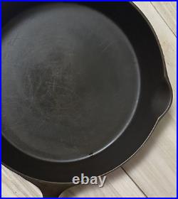 Great Condition Favorite Piqua Ware #10 Cast Iron Skillet Restored Smiley Logo