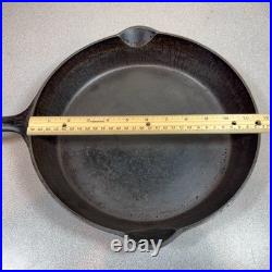 Griswold 10 Cast Iron Skillet #10 Small Logo, Sits Flat Erie PA