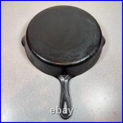 Griswold 10 Cast Iron Skillet #10 Small Logo, Sits Flat Erie PA