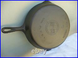 Griswold #10 Cast Iron Skillet Large Block Logo 716 A ERIE PA Smooth bottom