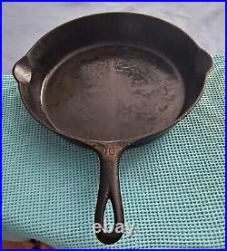 Griswold #10 small logo 716c cast iron skillet