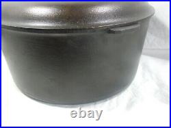 Griswold #11 Tite Top dutch oven with lid and trivet