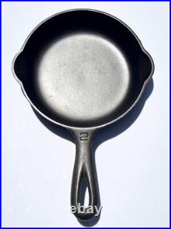 Griswold #2, 703 LBL Cast Iron skillet, Original Mold Pattern, Excellent Cond