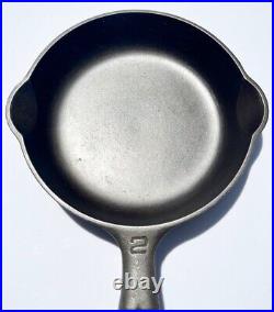 Griswold #2, 703 LBL Cast Iron skillet, Original Mold Pattern, Excellent Cond