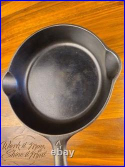 Griswold #4 Cast Iron Skillet Large Block Logo Heat Ring 702 Restored Griswold #4 Cast Iron Skillet Large Block Logo Heat Ring 702 Restored