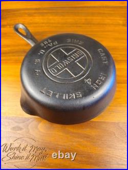 Griswold #4 Cast Iron Skillet Large Block Logo Heat Ring 702 Restored Griswold #4 Cast Iron Skillet Large Block Logo Heat Ring 702 Restored