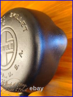 Griswold #4 Cast Iron Skillet Large Block Logo Heat Ring 702 Restored