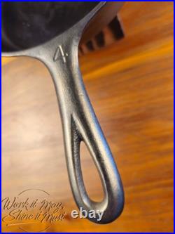 Griswold #4 Cast Iron Skillet Large Block Logo Heat Ring 702 Restored Griswold #4 Cast Iron Skillet Large Block Logo Heat Ring 702 Restored