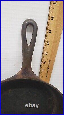 Griswold #7 Cast Iron Skillet 701 Erie Heat Ring