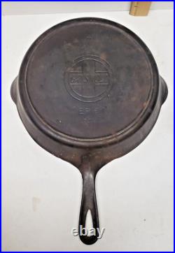 Griswold #7 Cast Iron Skillet 701 Erie Heat Ring