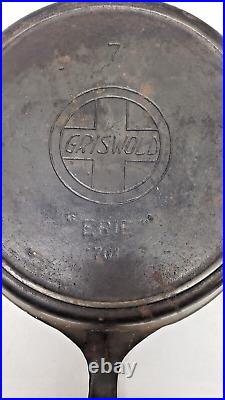 Griswold #7 Cast Iron Skillet 701 Erie Heat Ring