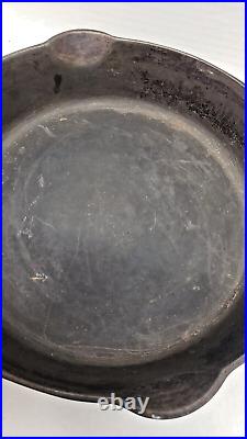 Griswold #7 Cast Iron Skillet 701 Erie Heat Ring