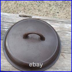 Griswold #8 704 w Small Logo Cast Iron Skillet Withlid