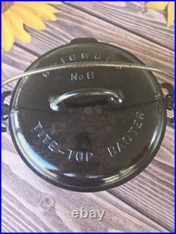 Griswold #8 Cast Iron Dutch Oven with Lid slant logo