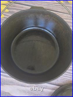 Griswold #8 Cast Iron Dutch Oven with Lid slant logo