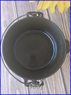 Griswold #8 Cast Iron Dutch Oven with Lid slant logo