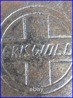 Griswold #8 Cast Iron Dutch Oven with Lid slant logo