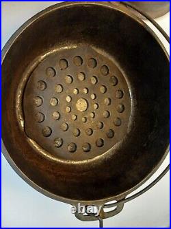 Griswold #8 Cast Iron Tite-Top Dutch Oven WithHandle and Trivet Button Logo lid