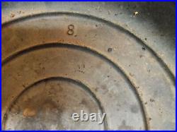 Griswold #8 Cast Iron Tite-Top Dutch Oven WithHandle and Trivet Button Logo lid