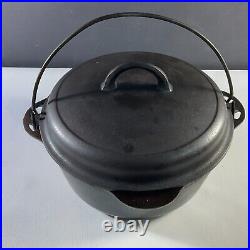 Griswold # 8 Dutch Oven 1278 A Cast Iron with Self Basting Lid 1288 B