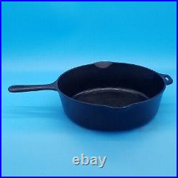 Griswold #8 cast iron chicken fryer pan 1102B with hanger & small logo no lid