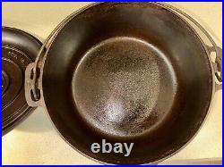 Griswold #9 Cast Iron Tite-Top Dutch Oven Large Logo