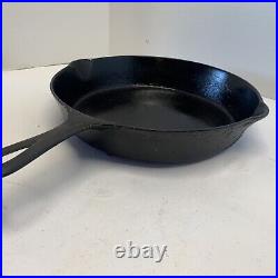 Griswold #9 Vintage Cast Iron Skillet (Large Logo) 710 Sits Flat Very Nice