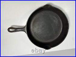 Griswold 9 cast iron skillet Slant Logo 710E Heat Ring (pan)