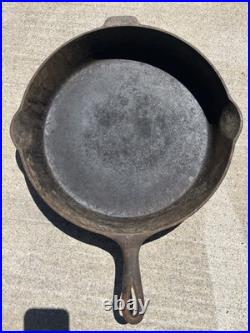 Griswold Antique Large Cast Iron Skillet Erie PA. 719 A NO. 12 Rocks @Read@