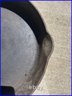Griswold Antique Large Cast Iron Skillet Erie PA. 719 A NO. 12 Rocks @Read@