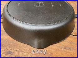 Griswold Cast Iron #12 Small Logo Skillet with Heat Ring Collector Grade