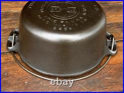 Griswold Cast Iron #6 Dutch Oven