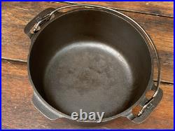Griswold Cast Iron #6 Dutch Oven