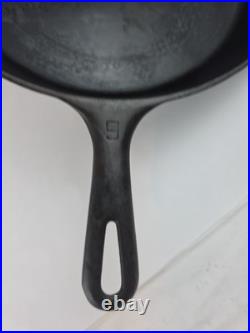 Griswold Cast Iron #9 Skillet 710 11.5