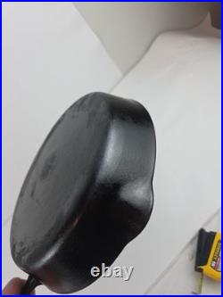 Griswold Cast Iron #9 Skillet 710 11.5