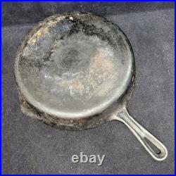 Griswold Cast Iron #9 Small Logo Frying Pan Erie PA Skillet 710 I