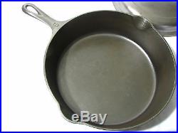 Griswold Cast Iron Deep Skillet #9 with Lid, 11 Frying Pan, 778 Large Logo