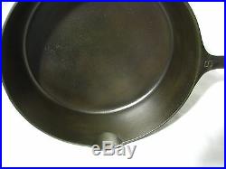 Griswold Cast Iron Deep Skillet #9 with Lid, 11 Frying Pan, 778 Large Logo