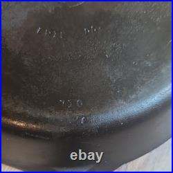 Griswold Cast Iron Frying Pan Skillet No. 9 Model 710 F Long Handle Pour Spout