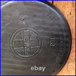 Griswold Cast Iron No. 108 Skillet Griddle 201A sits flat block logo