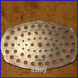 Griswold Cast Iron No. 7 Oval Roaster with Aluminum Trivet A487T