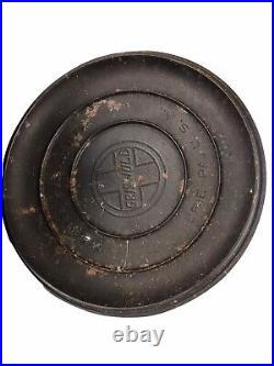 Griswold Cast Iron No. 8 Tite Top Dutch Oven LARGE BLOCK LOGO Erie PA