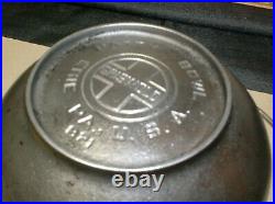 Griswold Cast Iron Patty Bowl # 871. Very Nice Condition