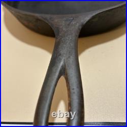 Griswold Cast Iron Skillet #7 701 Large Block Logo