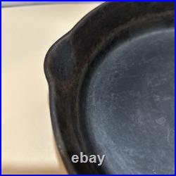 Griswold Cast Iron Skillet #7 701 Large Block Logo