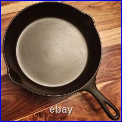 Griswold Cast Iron Skillet #8, Slant Large Block Log0, 704, Heat Ring, c1909-29