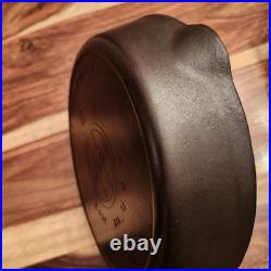 Griswold Cast Iron Skillet #8, Slant Large Block Log0, 704, Heat Ring, c1909-29
