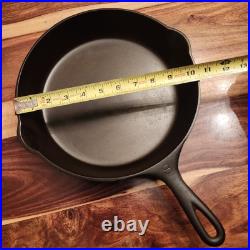 Griswold Cast Iron Skillet #8, Slant Large Block Log0, 704, Heat Ring, c1909-29